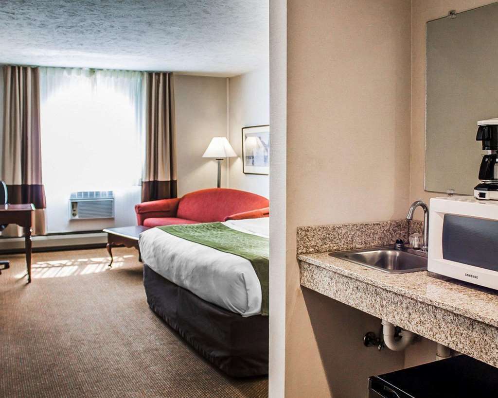 Quality Inn Petoskey-Harbor Springs Zimmer foto